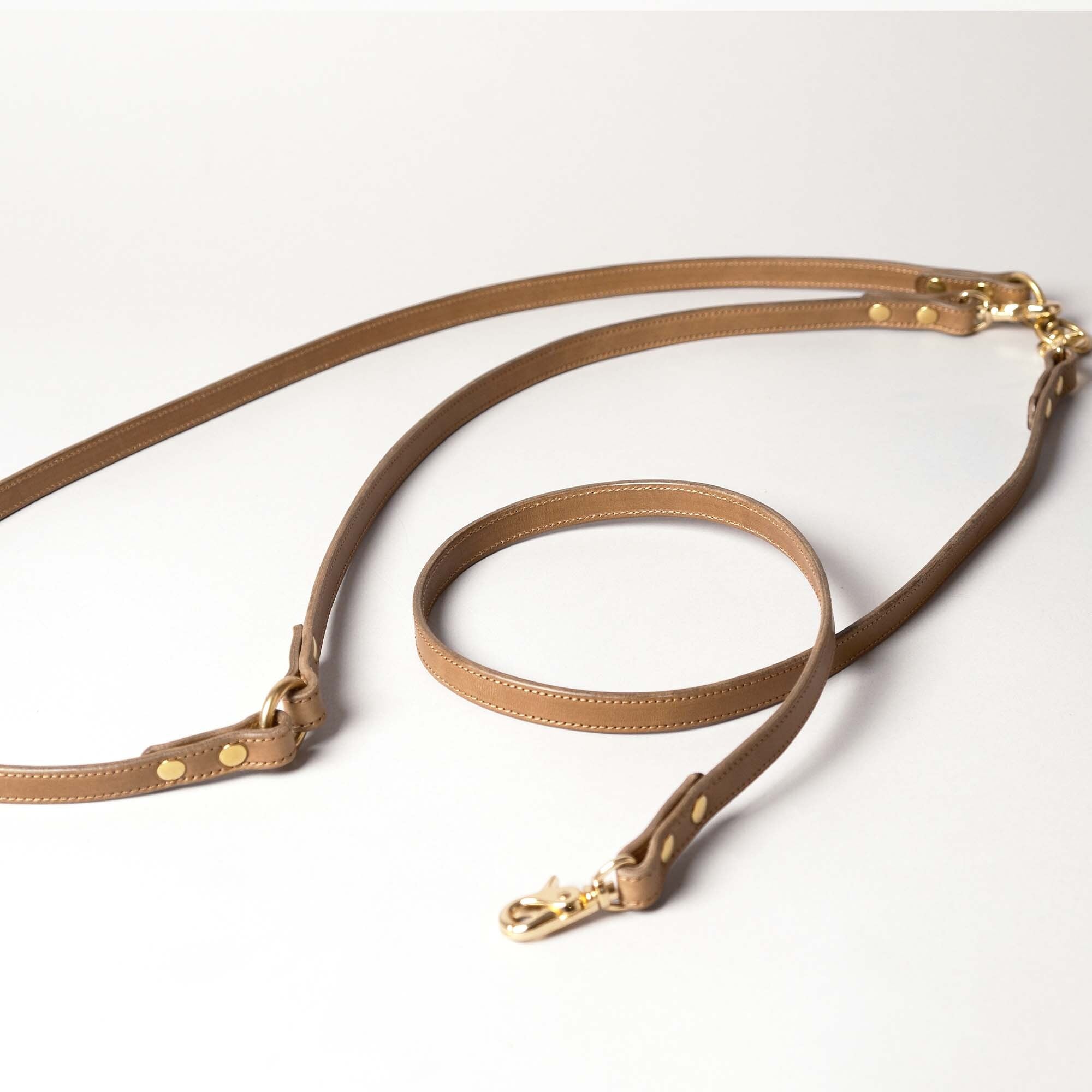 イタリアンレザーのショルダーリード | 革と真鍮 犬の首輪の専門店