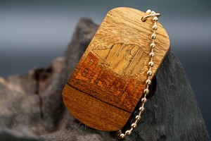 【蝶の樹】モパネ ツートン ドッグタグ 象嵌 BISON