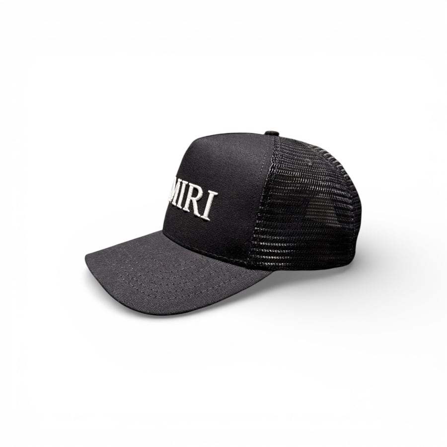 AMIRI】AMIRI CORE LOGO TRUCKER HAT | AYIN