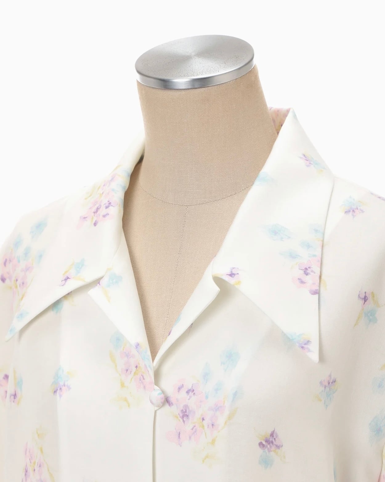 Mame Kurogouchi】Floral Motif Printed Shirt/white | TOLMA.