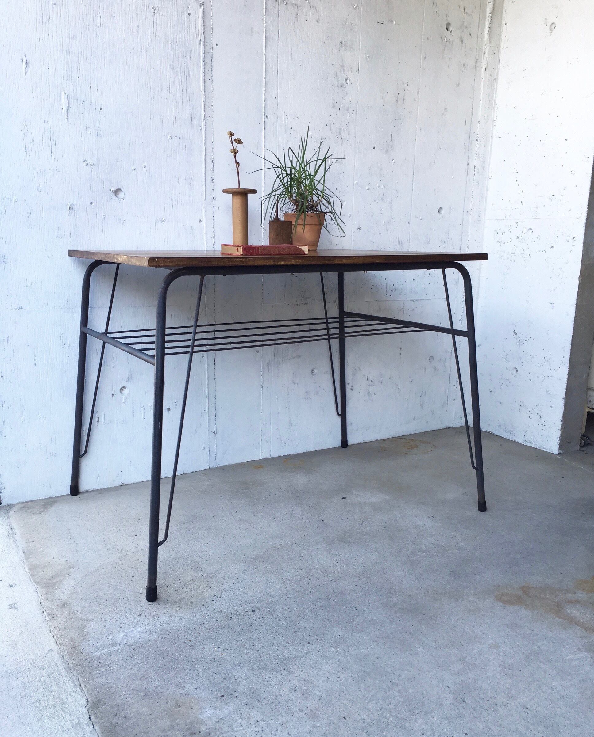 木味×アイアン脚のテーブル［オリジナルリメイク］ | giraffes craft