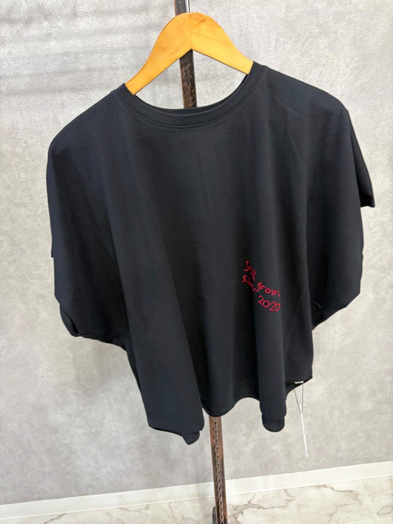 【NUS】 クラシック天竺　刺繍手書きロゴ　オーバーカットソー　610-35072