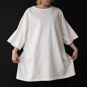 Dead stock Made in USA over silhouette white color solid cut & sewn