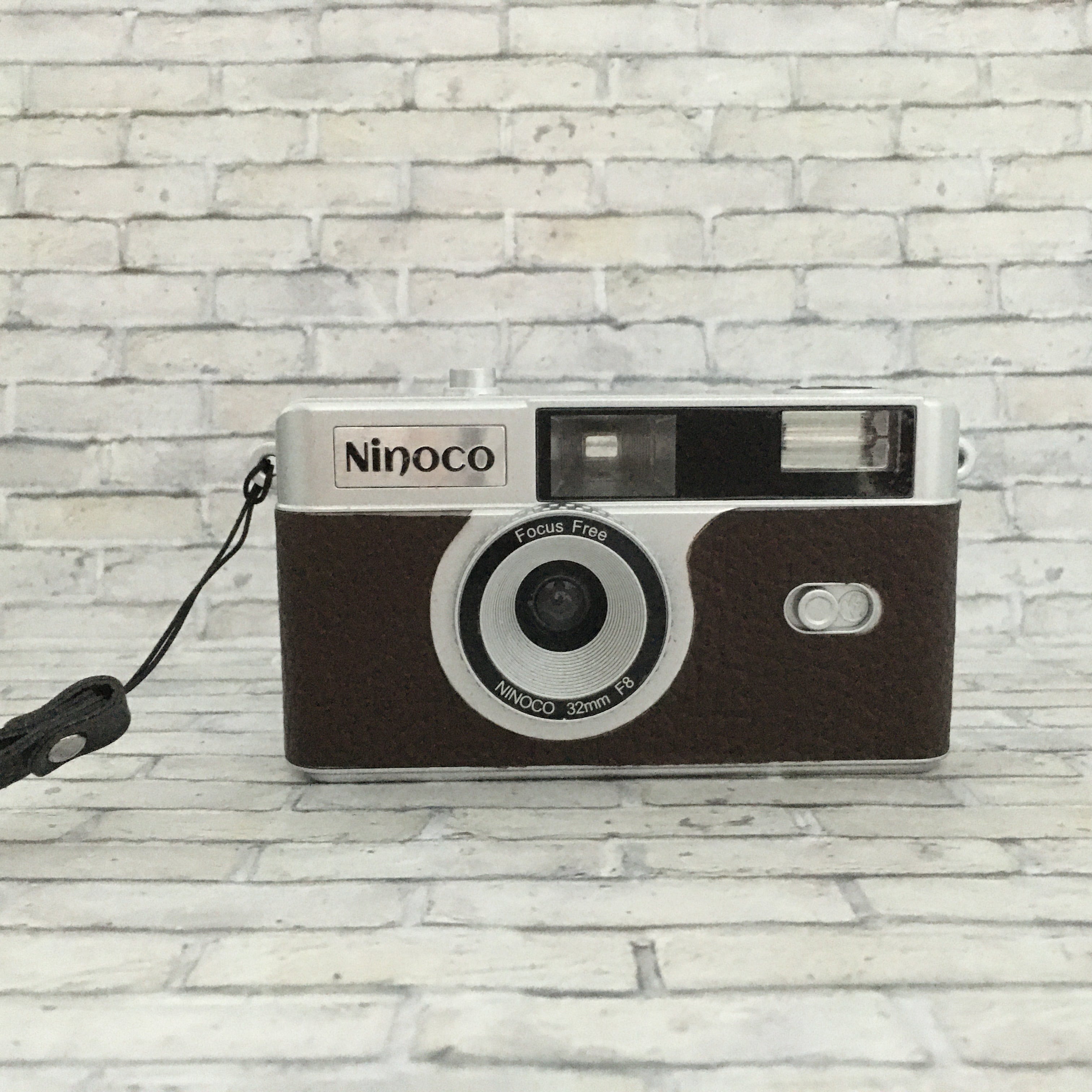 Compact 35mm フィルムカメラ <チョコレートブラウン>