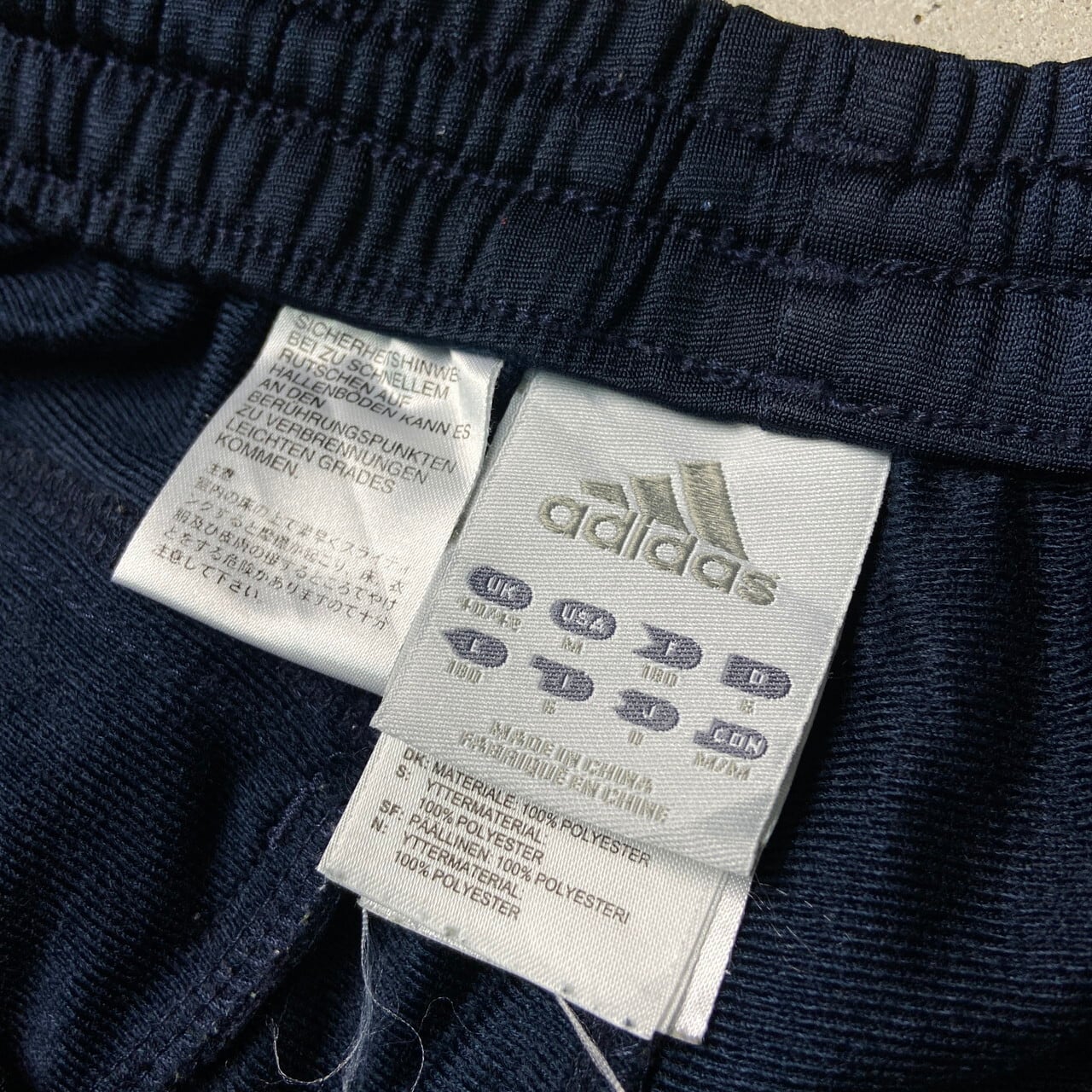 adidas アディダス トラックパンツ ジャージパンツ パフォーマンスロゴ