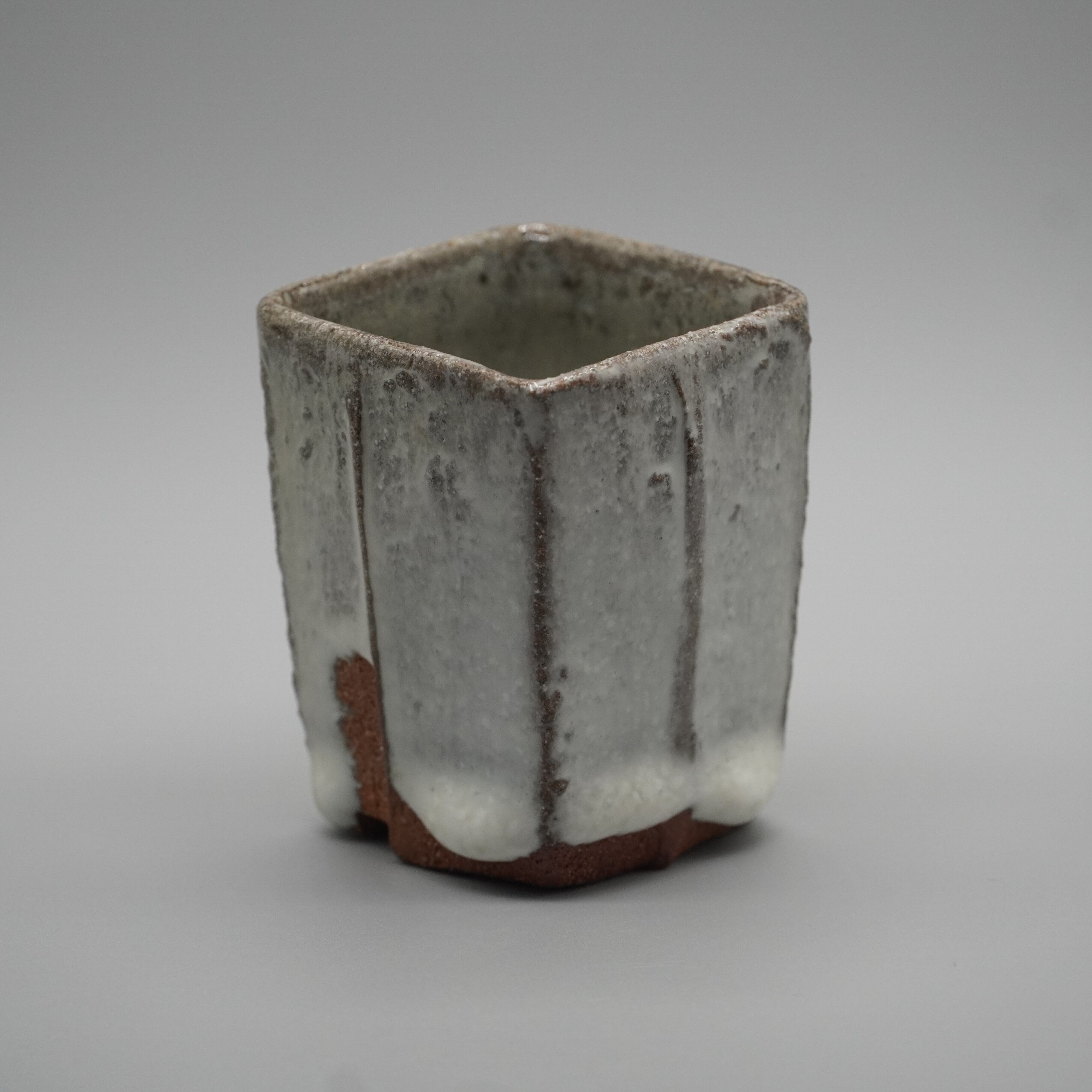 白釉角盃 | 上野焼宗家十二代渡窯