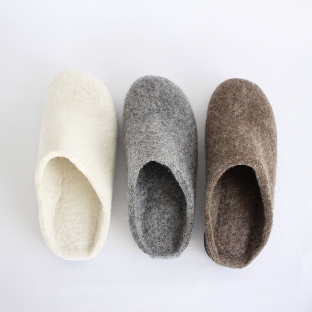 Hemskor 羊毛フェルトルームシューズ（踵なし・ナチュラルホワイト