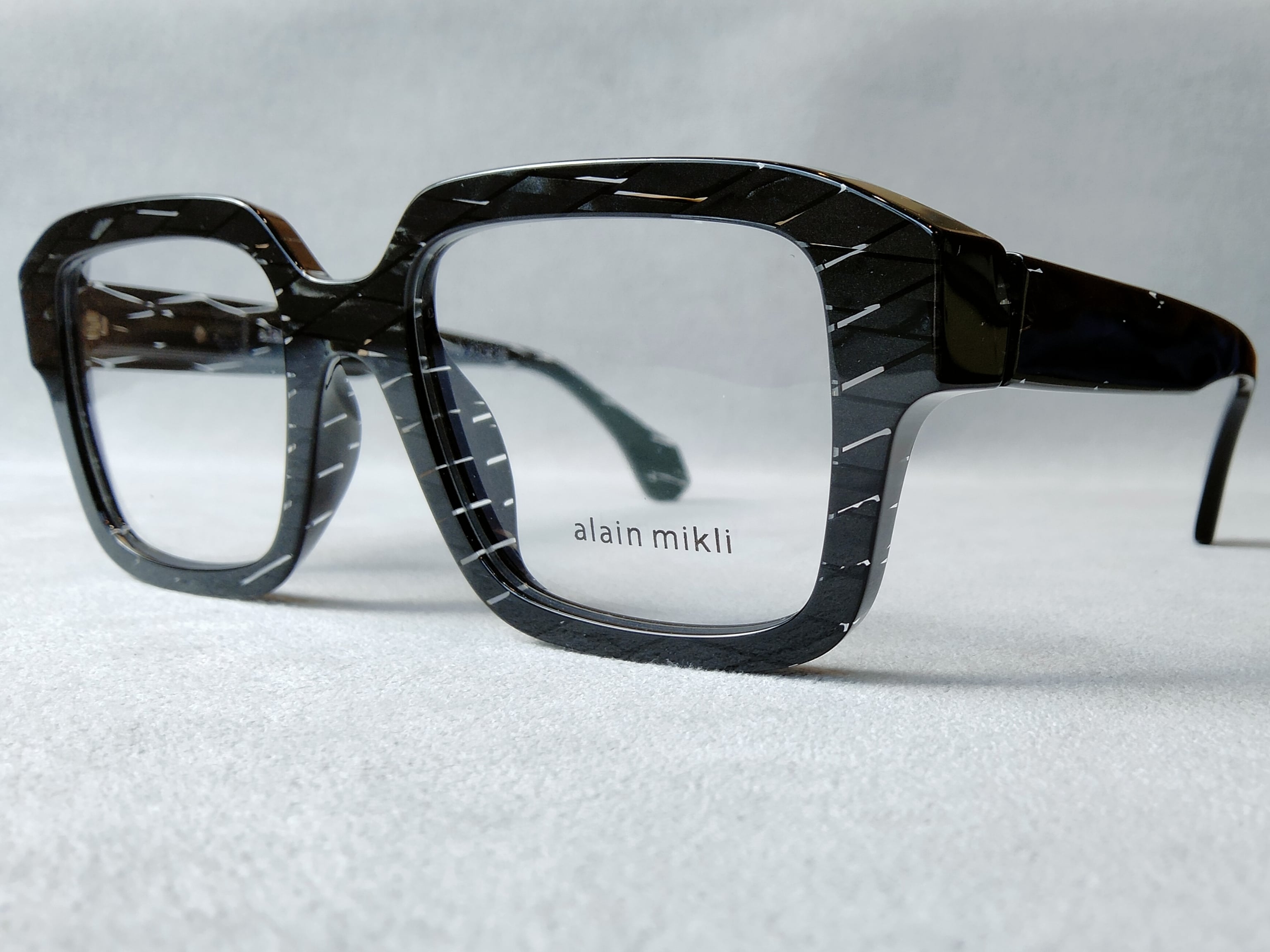 alain mikli paris（アランミクリ）『A03538』Col.002/BLACK RHOMBUS