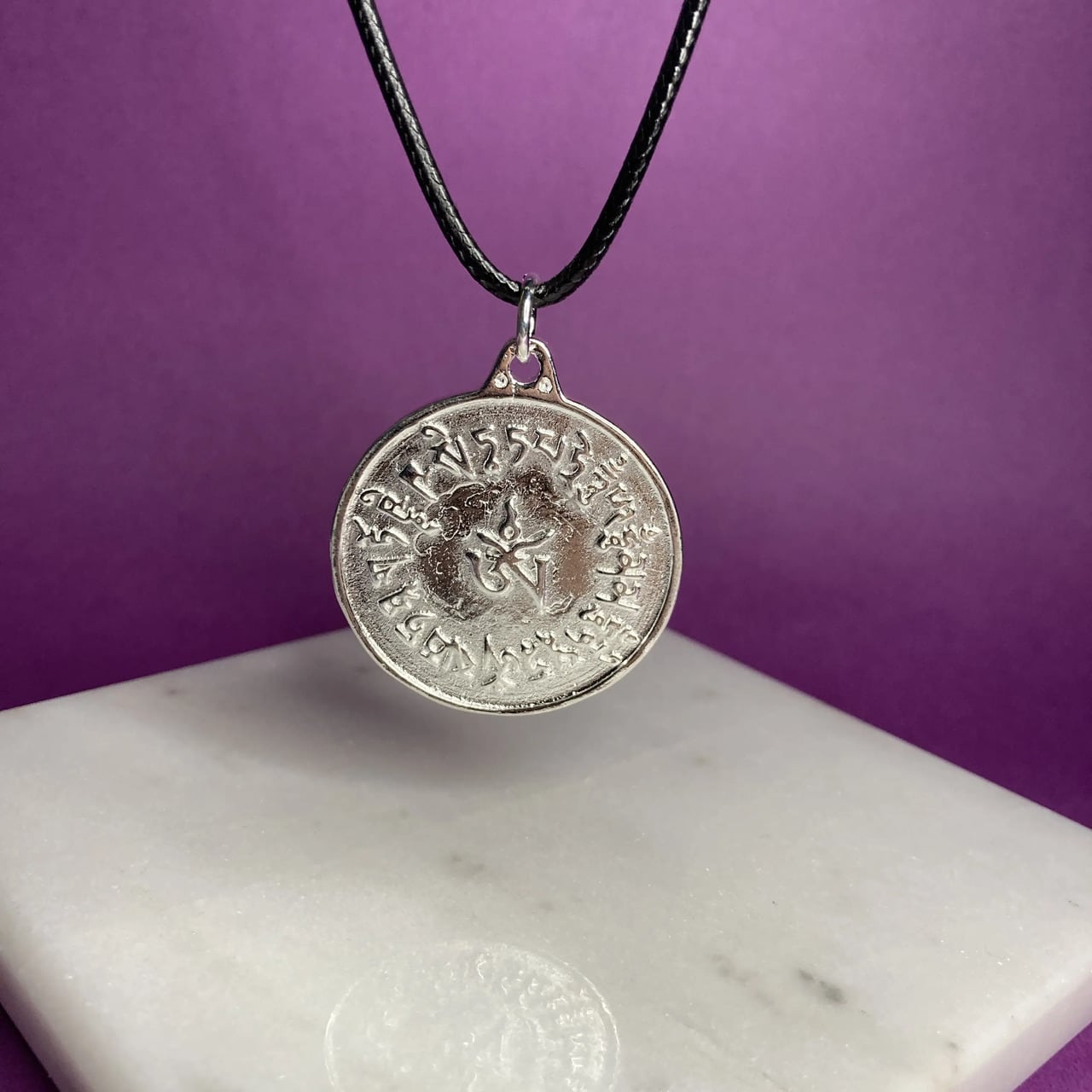 【黄金の未来を告げる秘宝】アウロスオラクル