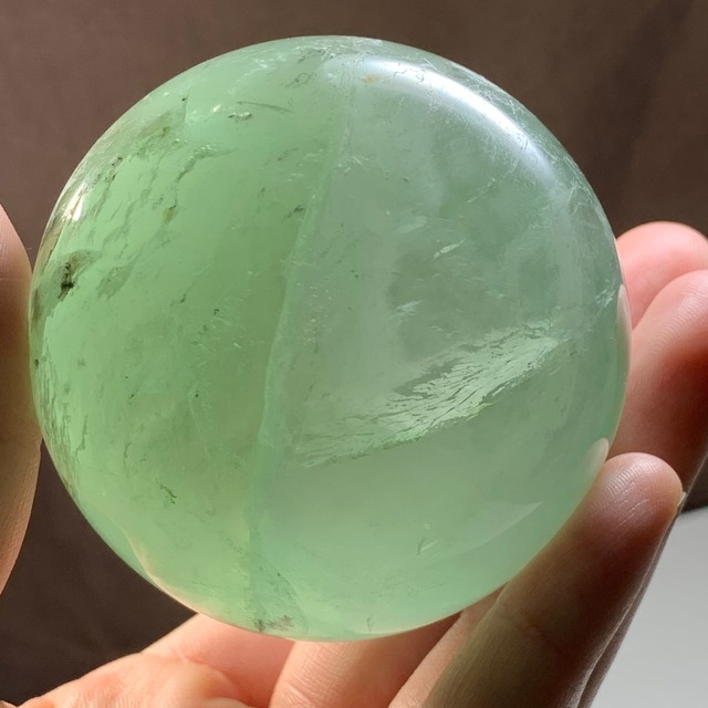 大玉・優しいグリーンエンジェルフェザーフローライト スフィア