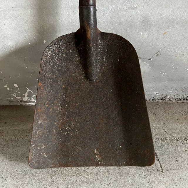 ヒモ付き十能スコップ イチマルヨンキュー