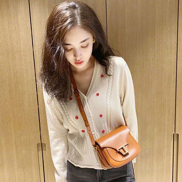 【新作】【送料無料】 怠惰なスタイルの女性のショートセーター秋の新作ルーズセーター 0365198981502