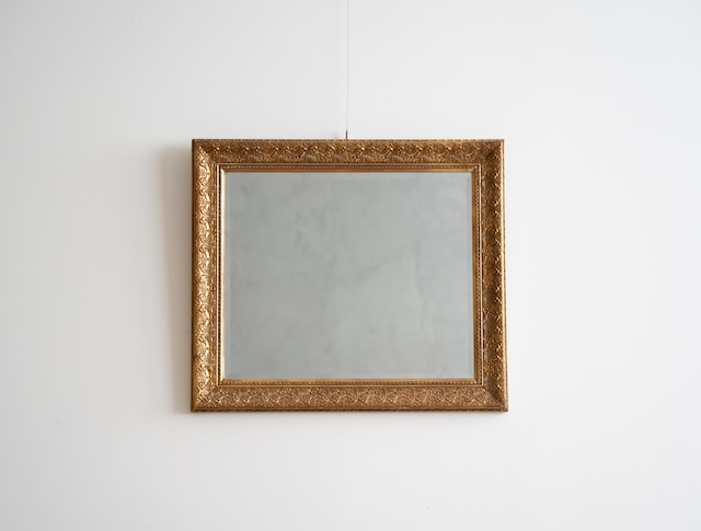 【送料無料】　お部屋に奥行感を　クラシックなゴールドフレームの面取りミラー