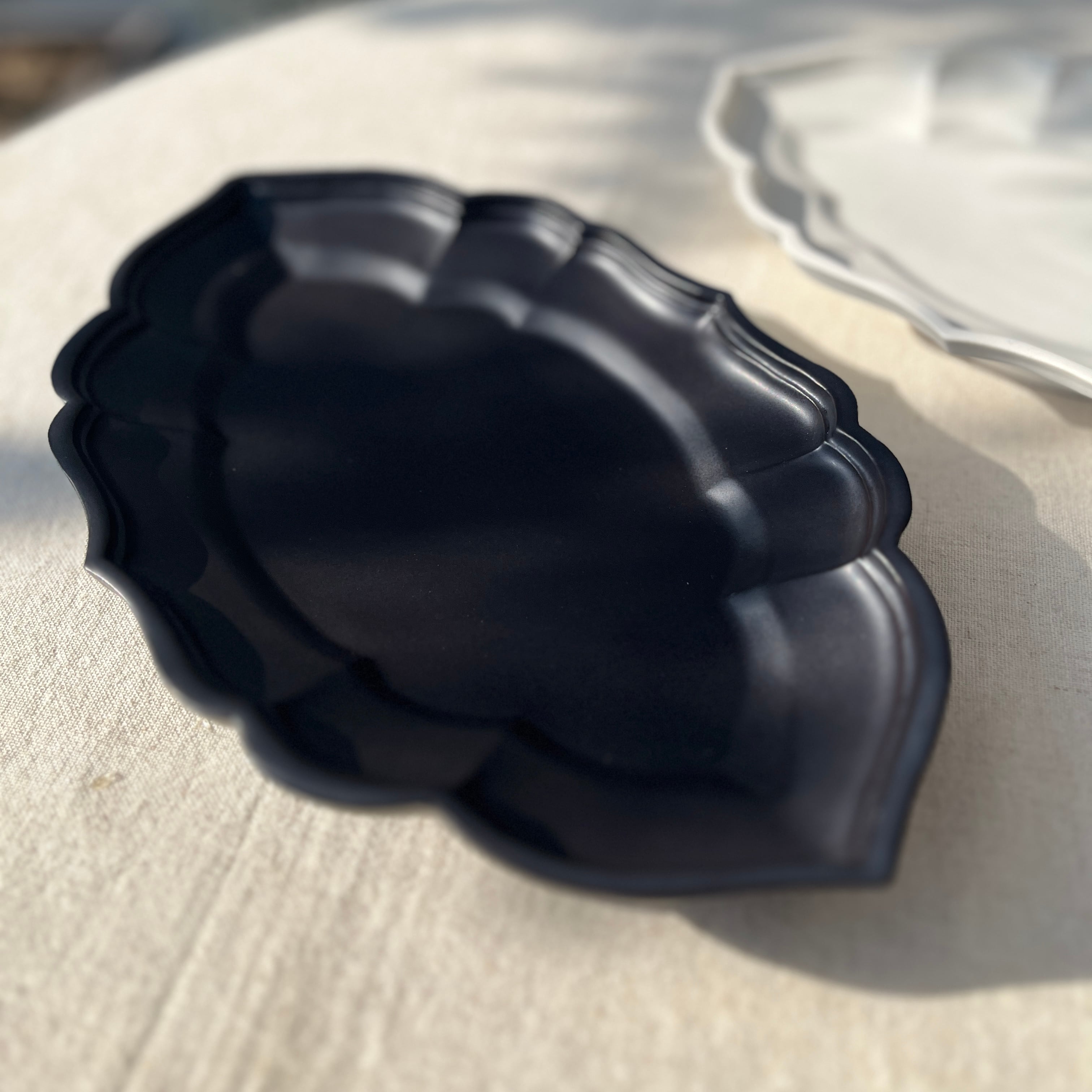 臼杵焼 USUKIYAKI オーバル皿 S ブラック USUKIYAKI研究所 | ihana