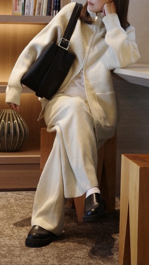 【11/22(土)22:00販売開始】リブジップニットセットアップ