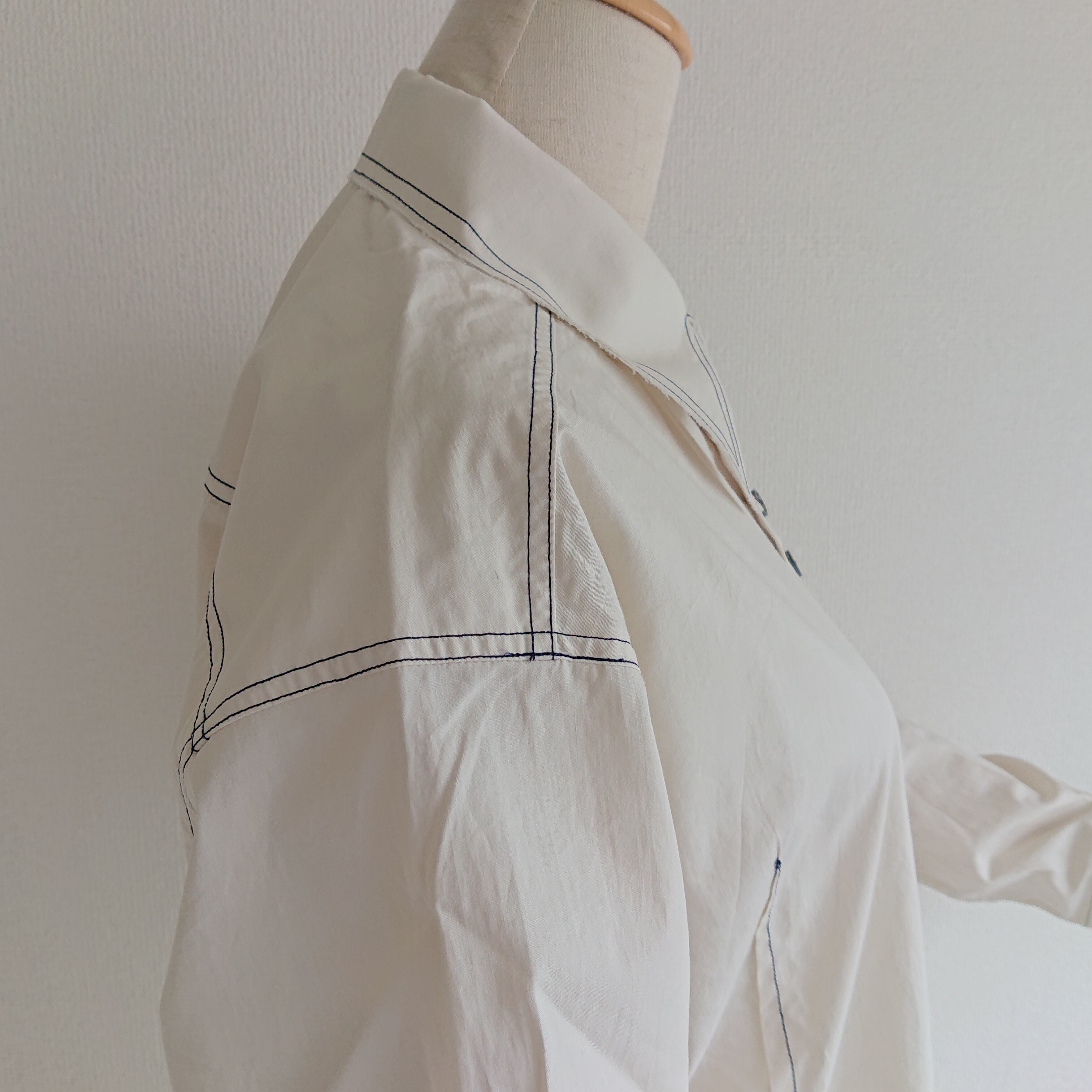 HARUKI SHIMAMURA】WAIST TIE SHIRT (white) | Zou Yilu（ゾウ・イールゥ）