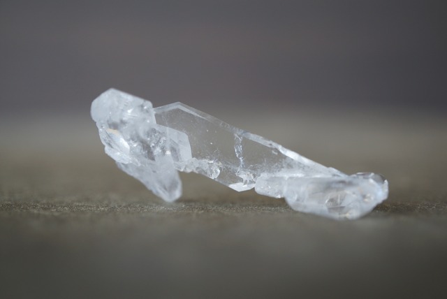 パキスタン産ファーデンクォーツ Faden Quartz 1784