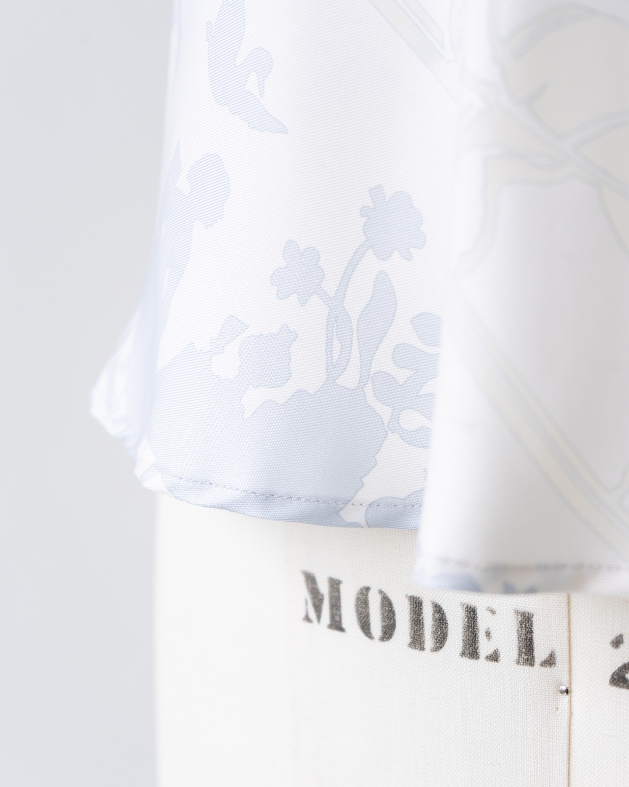 〈Hermès by martin margiela〉Sleeveless tops