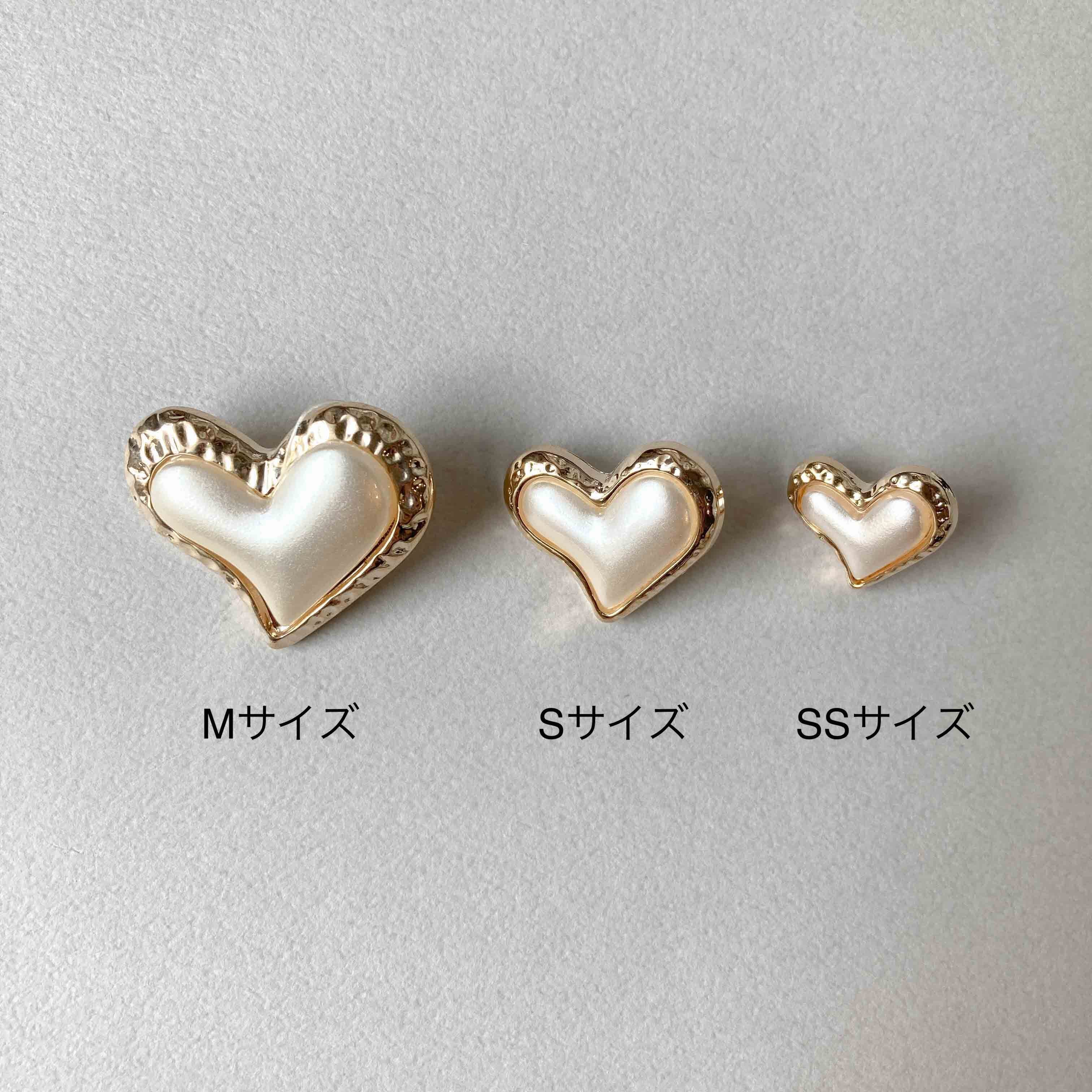 新色追加〉でこぼこニュアンス縁の歪ハートボタンS（21mm） | Dua