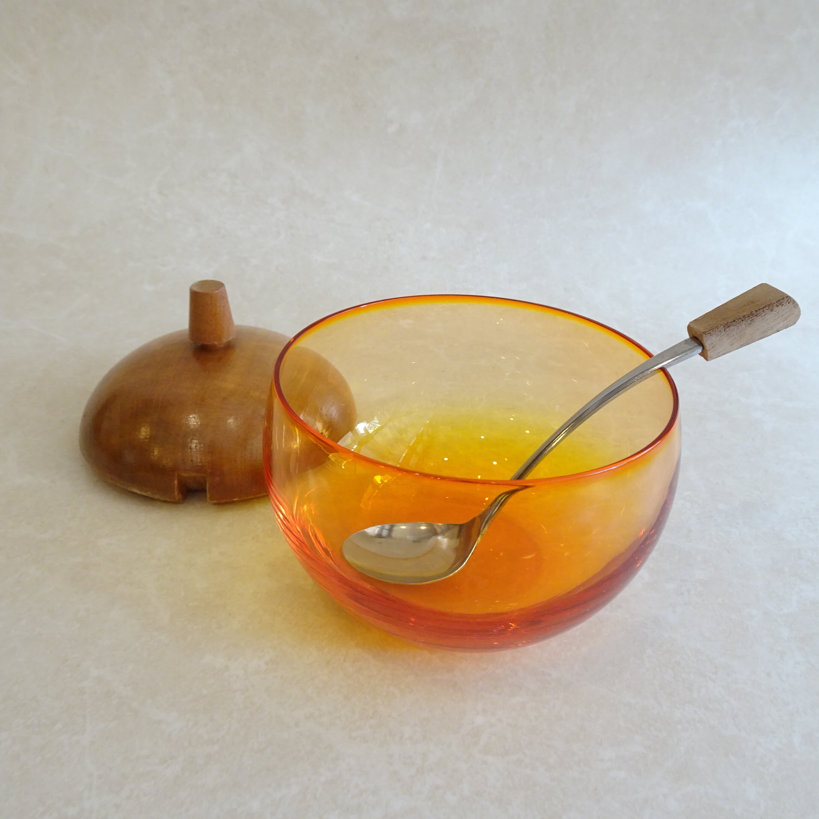 オレンジガラスの丸いシュガーポット | 純喫茶家具の村田商會