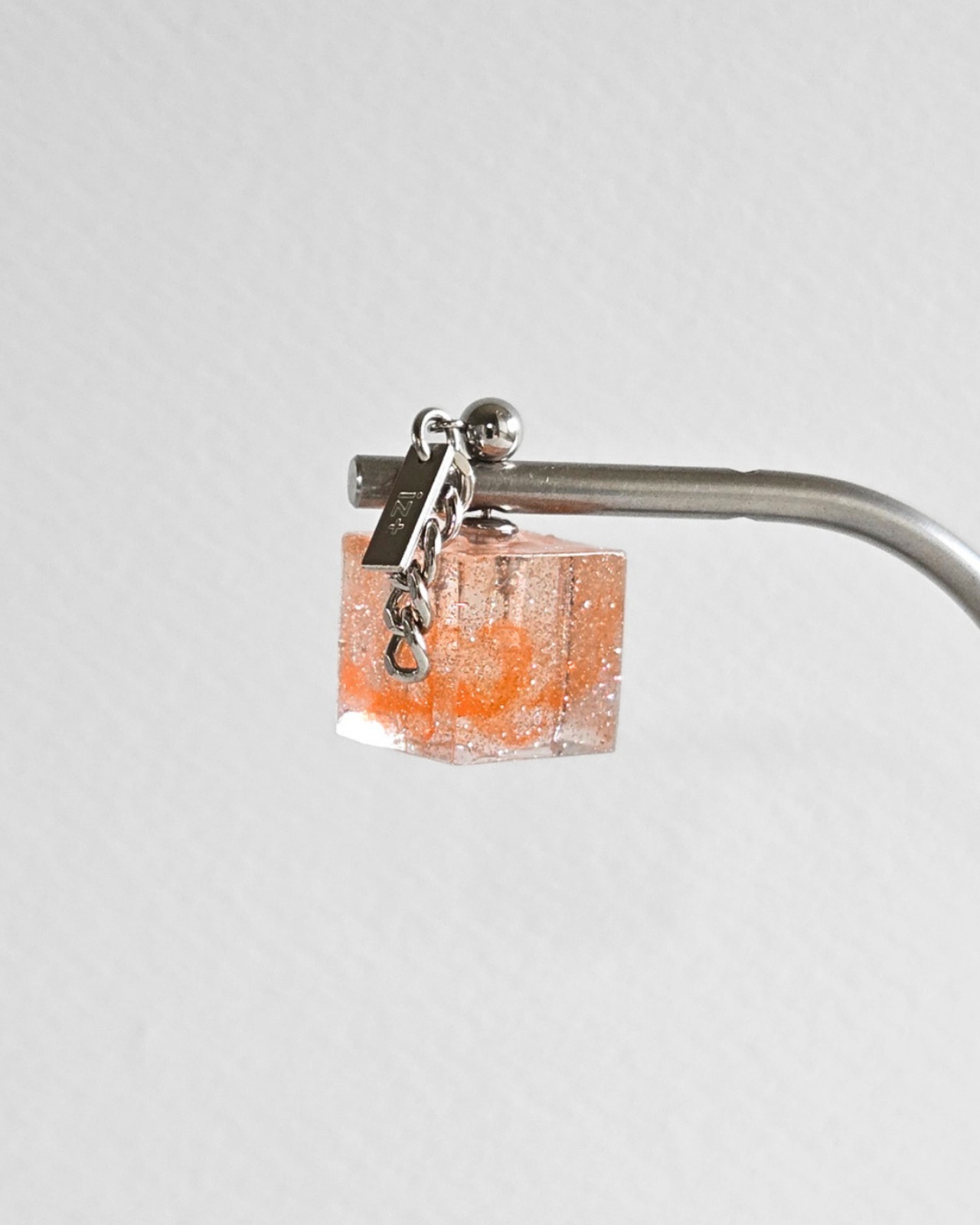 BOLD CUBE. [orange] - 2