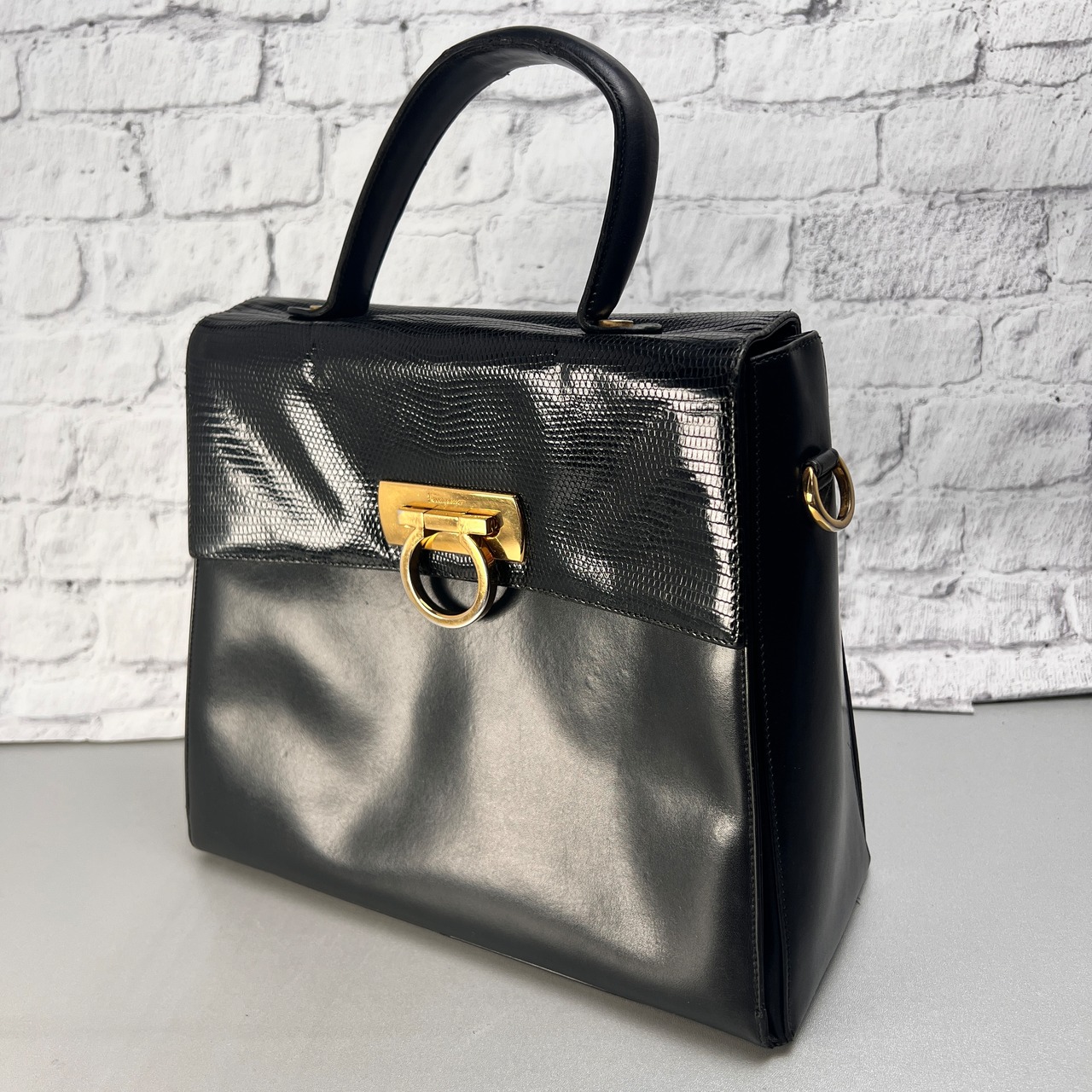 Ferragamo フェラガモ ケリー カーフスキン ハンドバッグ 黒 A-14099