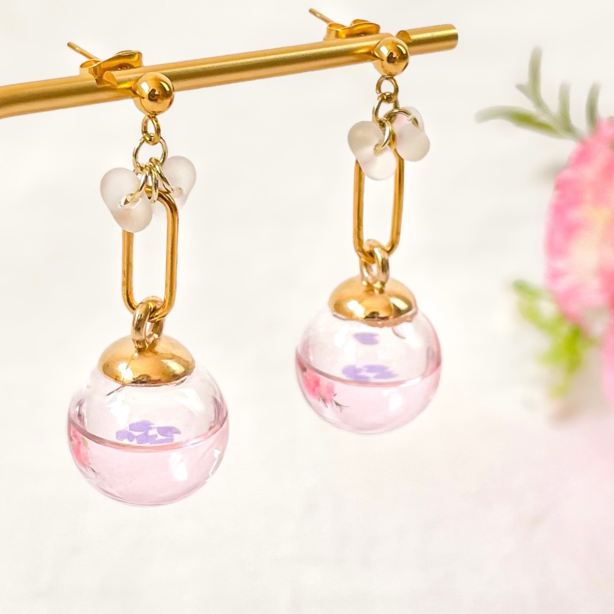 桜紅茶のガラスドームピアス／イヤリング｜母の日ギフト・春