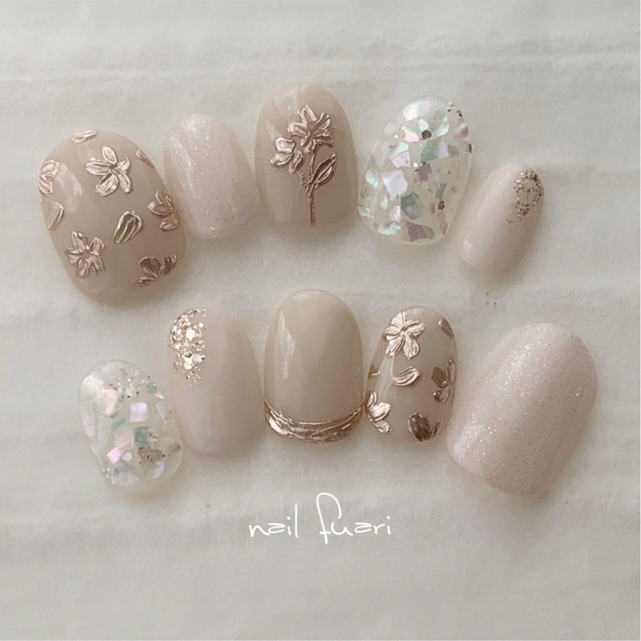 P245ゴールド《2個》ネイルパーツ 金 白 はち 蜂 成人式 昆虫