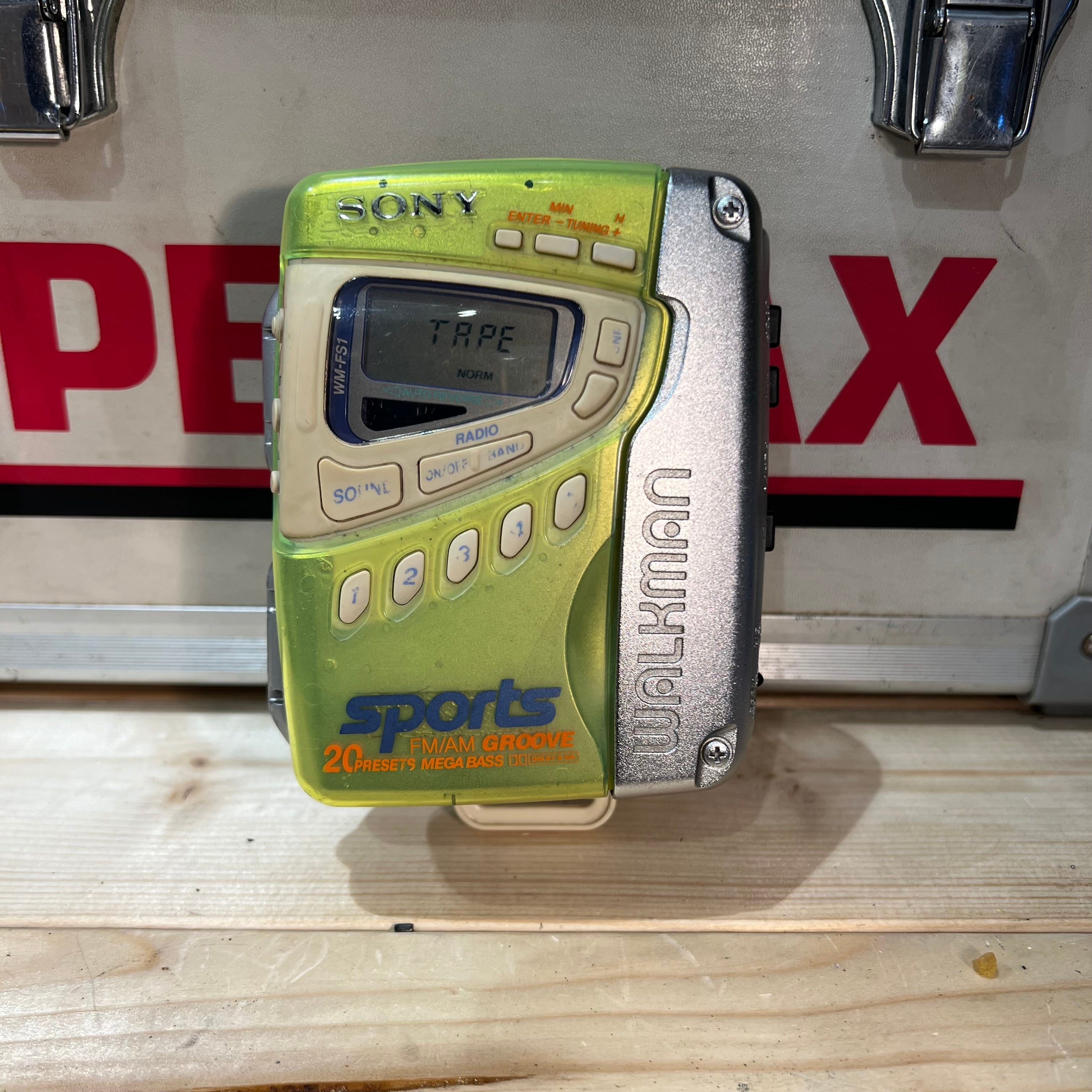 美可動品]ソニースポーツカセットウォークマン sonysports WM-FS495