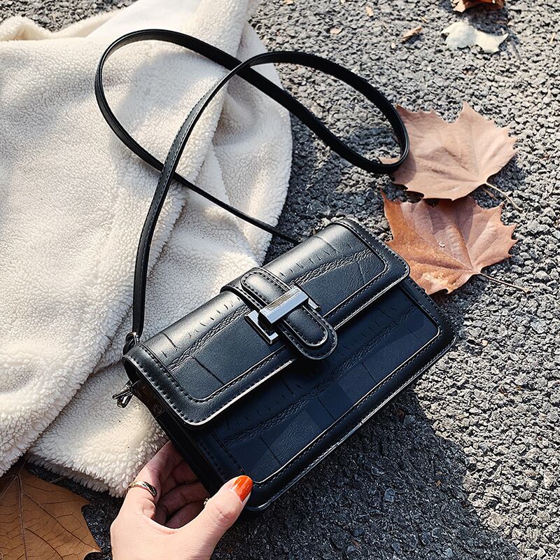 スタンダードレッドオータムウィンター レトロ 秋物 冬物 スクウェア メッセンジャーバッグ Tiancai_Wing_Bag88958241142