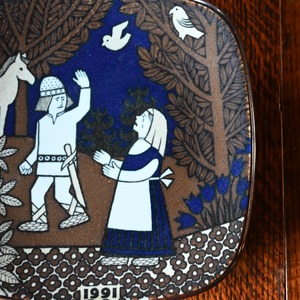 ARABIA Year Plate / アラビア イヤー プレート【B】〈 北欧・フィンランド・食器・皿・アンティーク・ヴィンテージ 〉114249