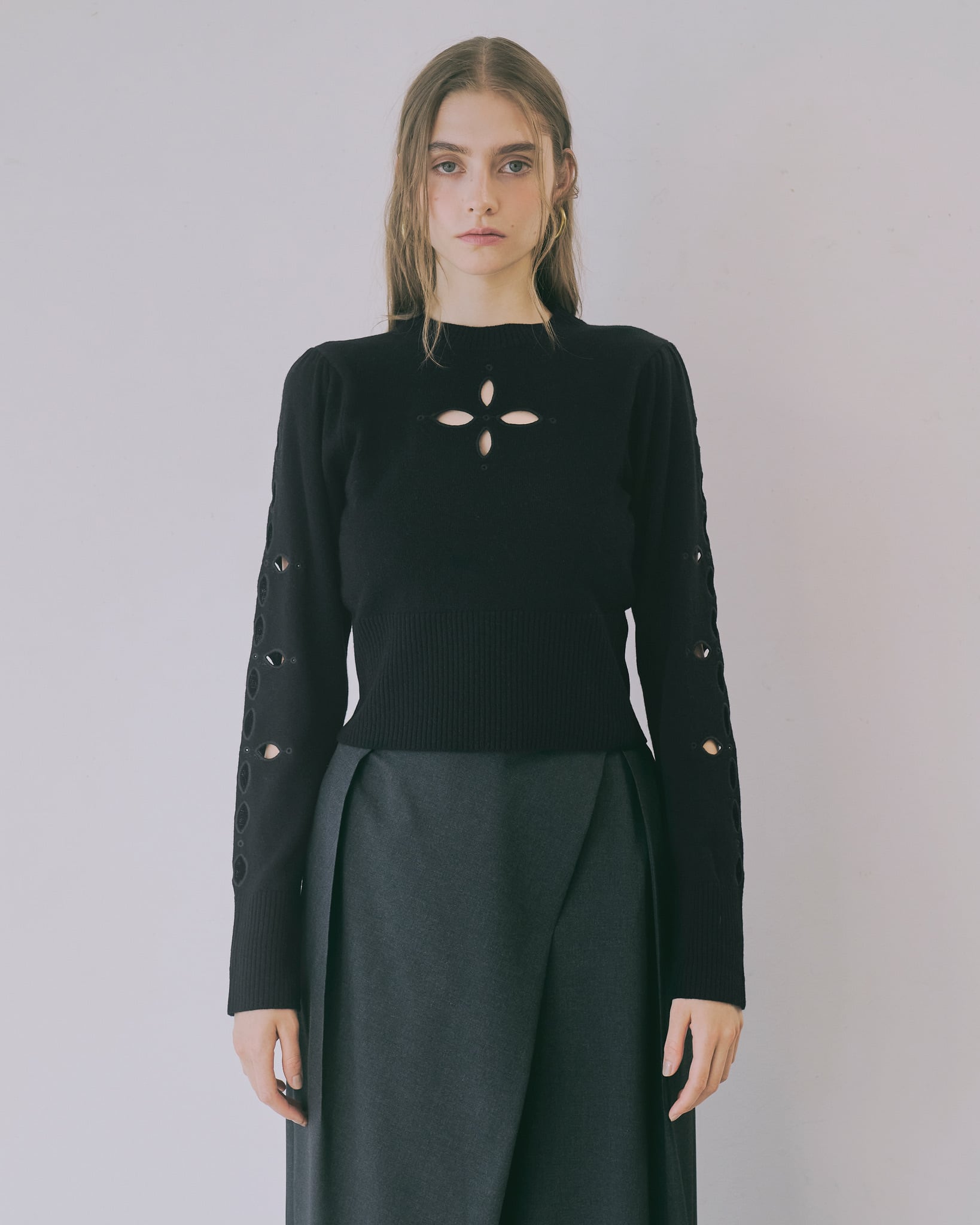 petal knit / black ヘヨン　HYEON HYEON (ヘヨン) official online store