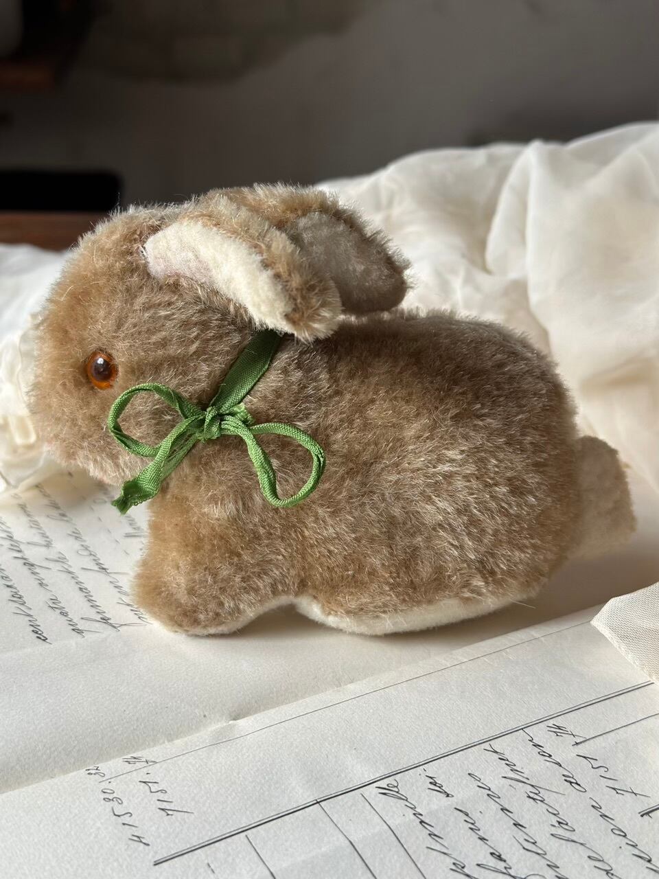 手乗りうさぎ ぬいぐるみ 緑のリボン | Brocante de La Cocotte