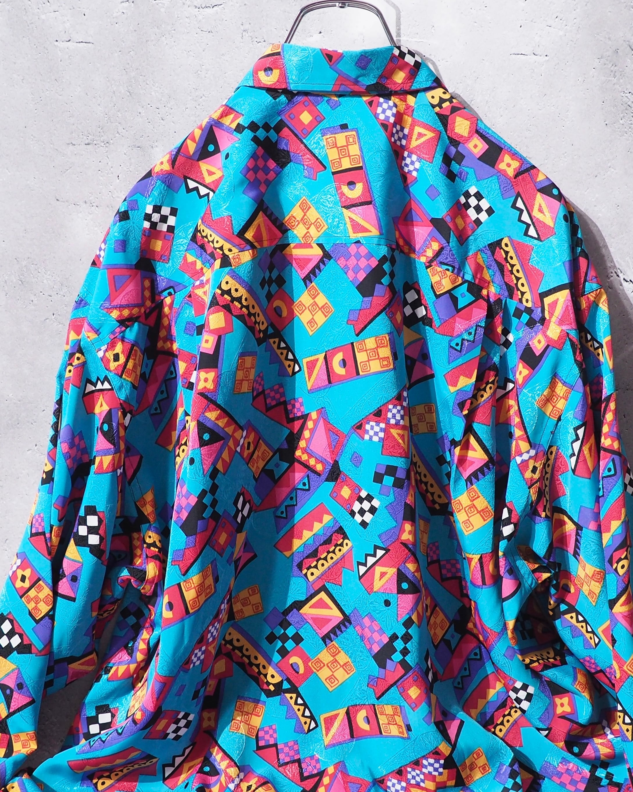 1990s Beautiful Geometric patterns vintage Drape loose shirt