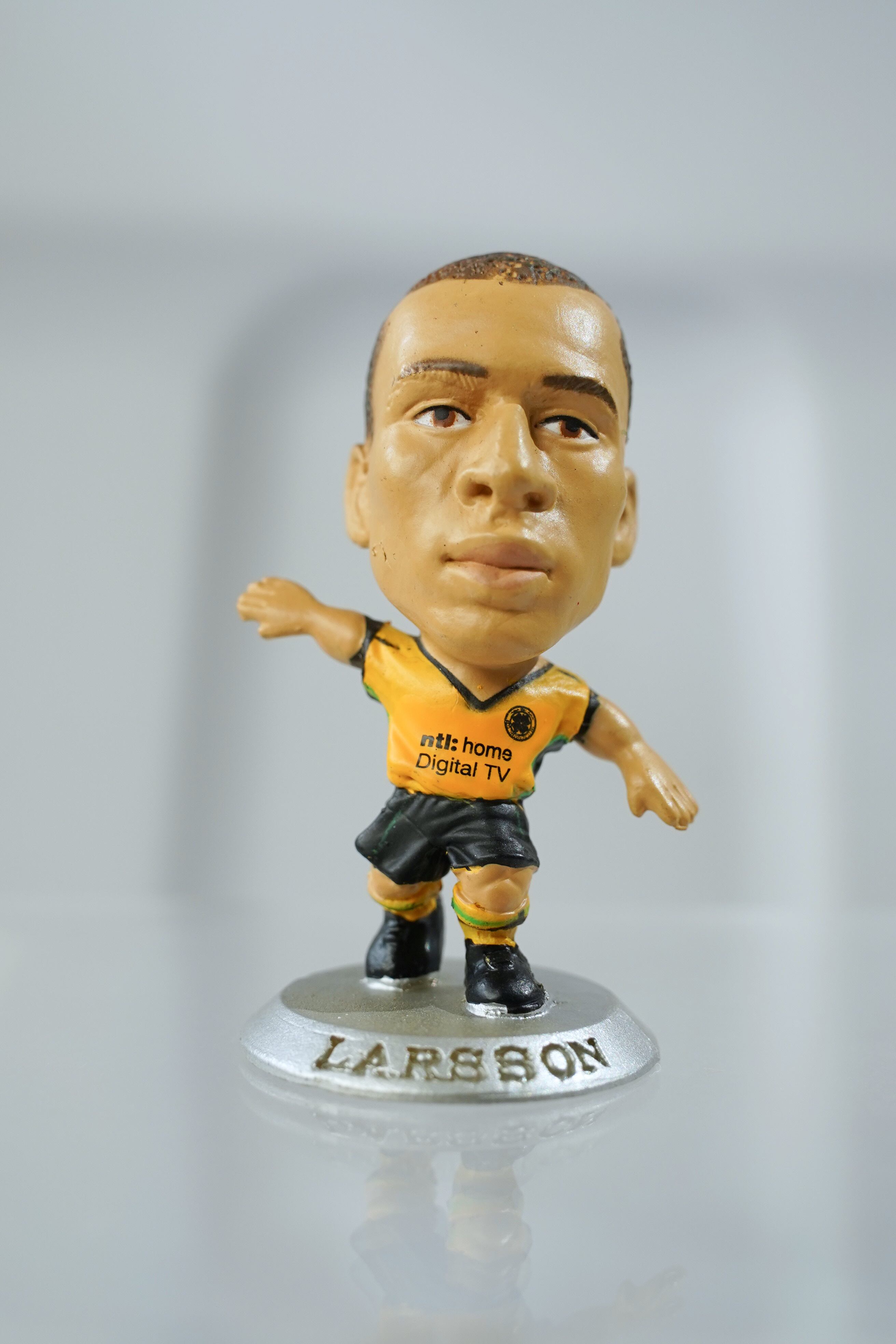 ヘンリク・ラーション (Henrik Larsson) ⭐️⭐️⭐️⭐️☆ Corinthian MicroStars “Celtic FC” (コリンシアン マイクロスターズ セルティック)シルバー台座 サッカーフィギュア No.7 Silver Base (2002刻印/Collector No. MC1267) Limited Edition Soccer Figure 約5cm