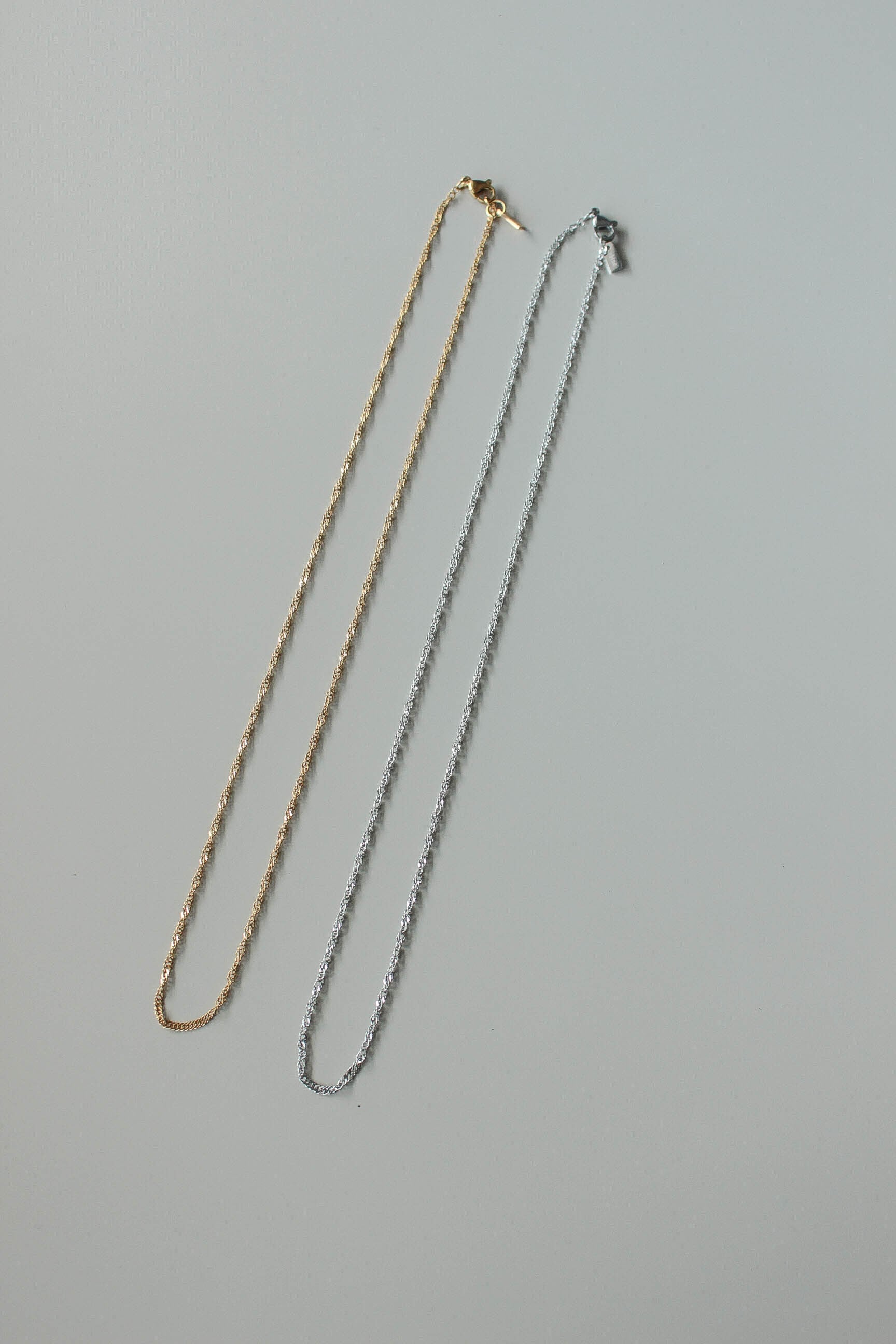 Screw Necklace | 金属アレルギー対応のアクセサリー ebine
