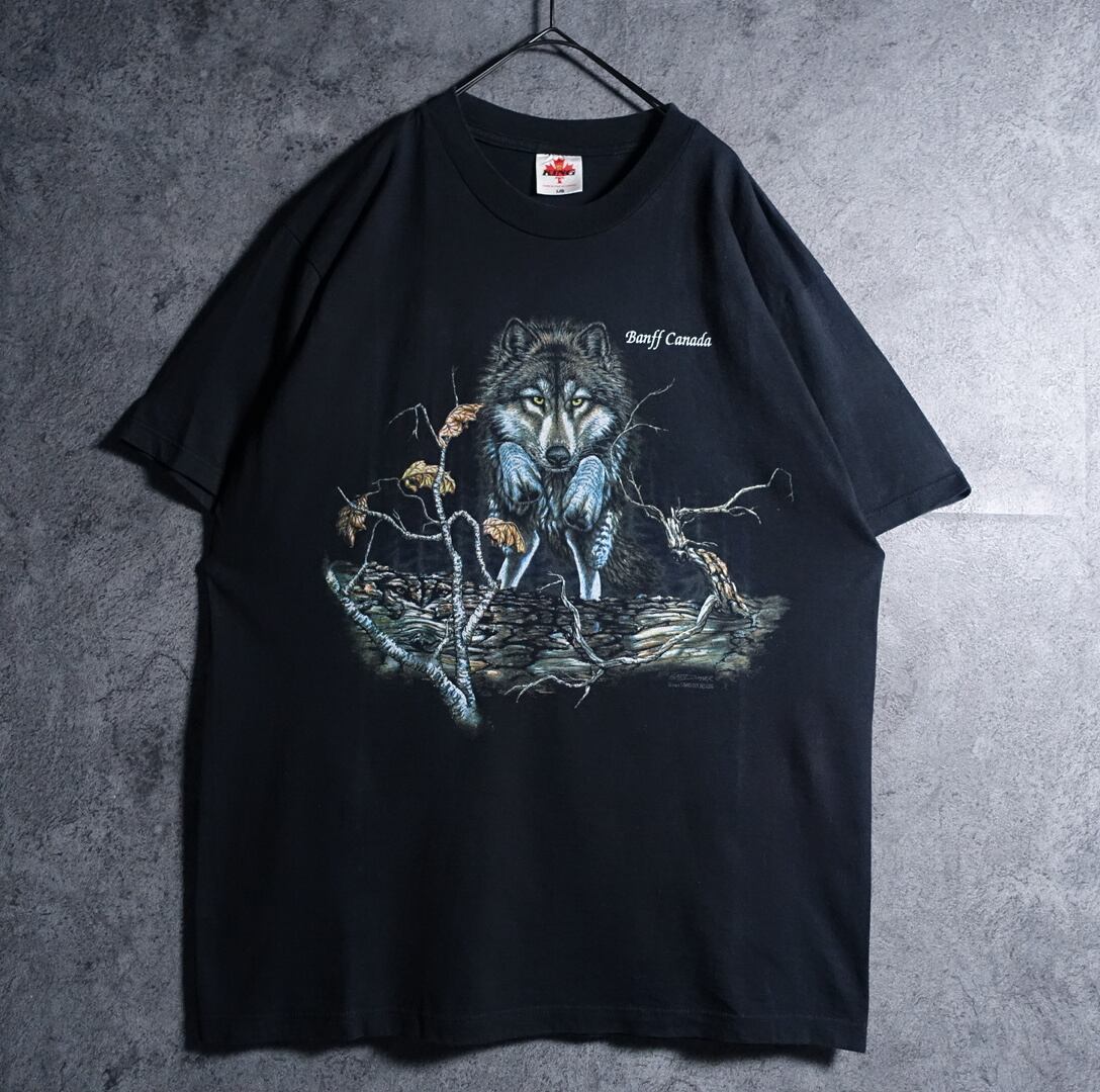 Black Wolf Hidden Picture Design T-shirt