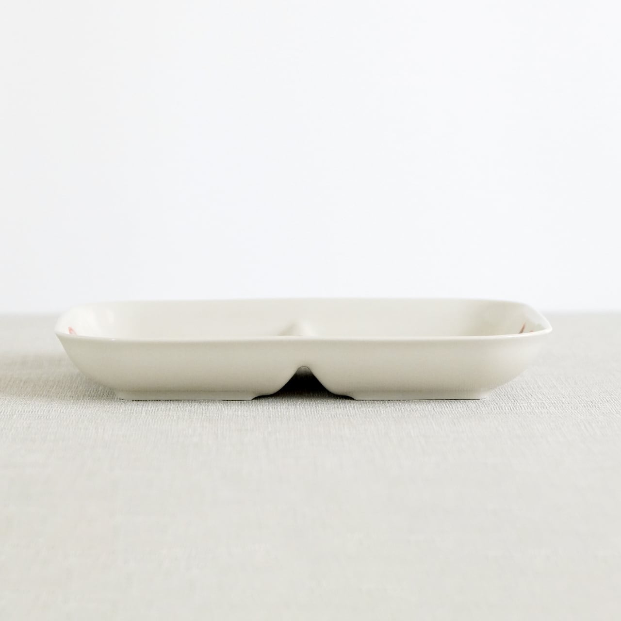 フレッシュアート角仕切皿（ビーン・ラディッシュ） | 菊祥陶器／工房