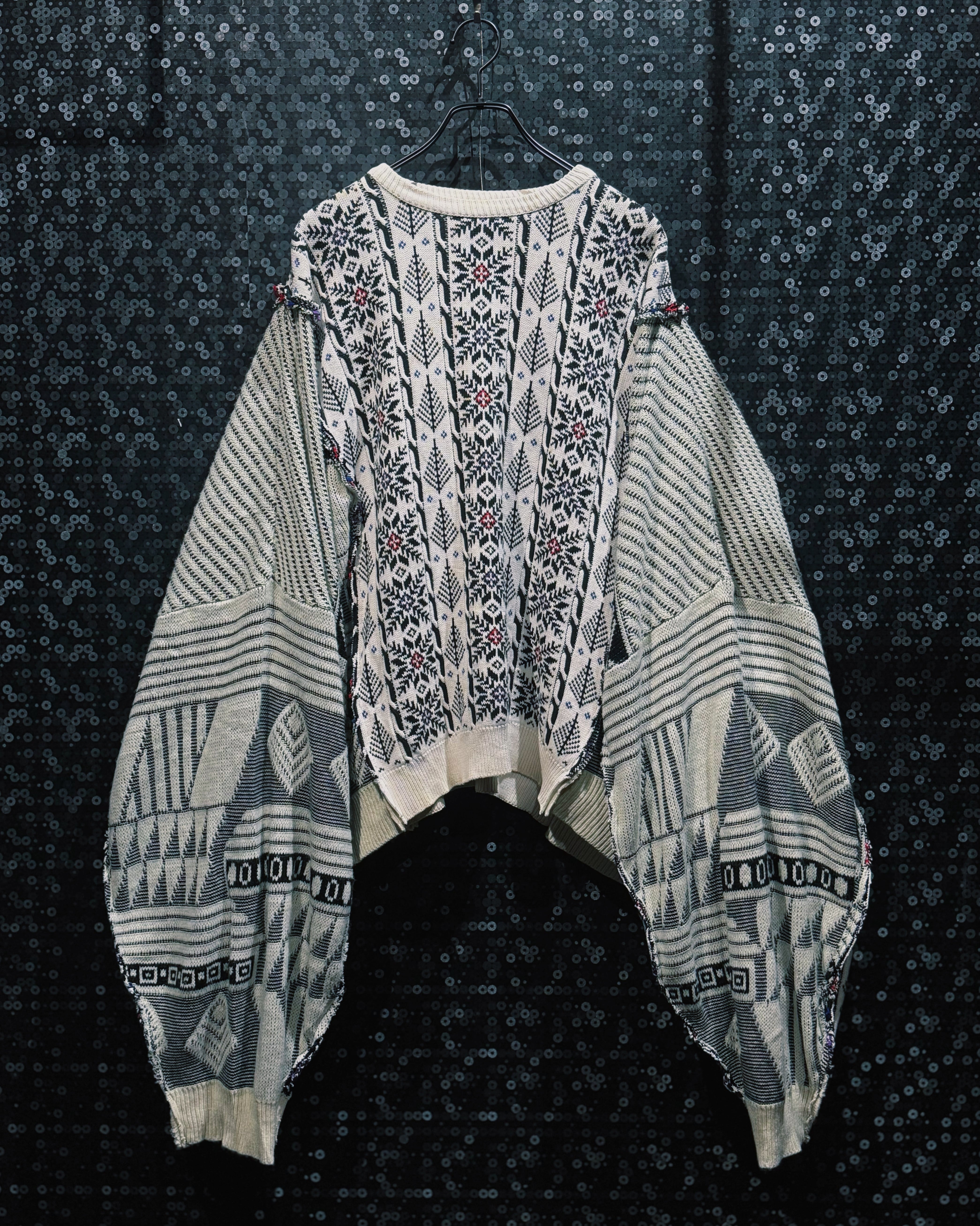 【ÆIEM】"再倖築” white big stitch design crazy docking over knit