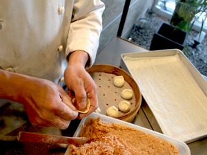 フカヒレ入り小籠包 12個×2パックセット【簡易包装】