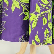 フラダンス 衣装 ALOHA STANDARDS アロハスタンダード ワンピース ドレス パープル系 植物柄 ハワイアンプリント ハワイアン アロハ フラ ダンス レッスン 練習 ハワイアンダンス 紫 黄緑 グリーン系 ノースリーブ ハイネック フレアスカート 華やか 鮮やか かわいい おしゃれ