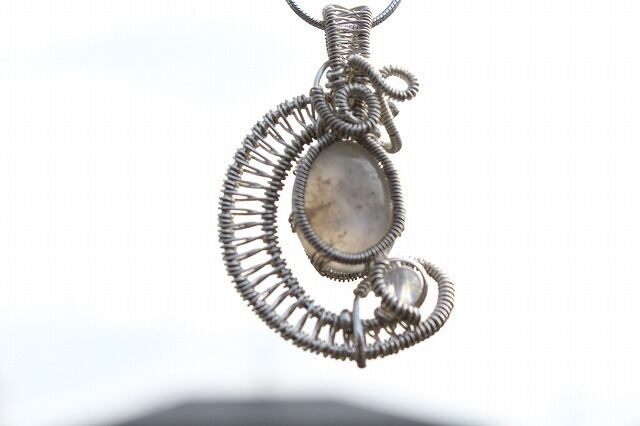 Moonstone silver925 wirewrapping pendant