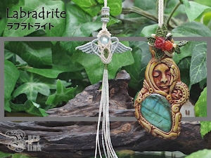 『ラブラドライト』『聖母マリア』クレイアートマクラメ編トップネックレス