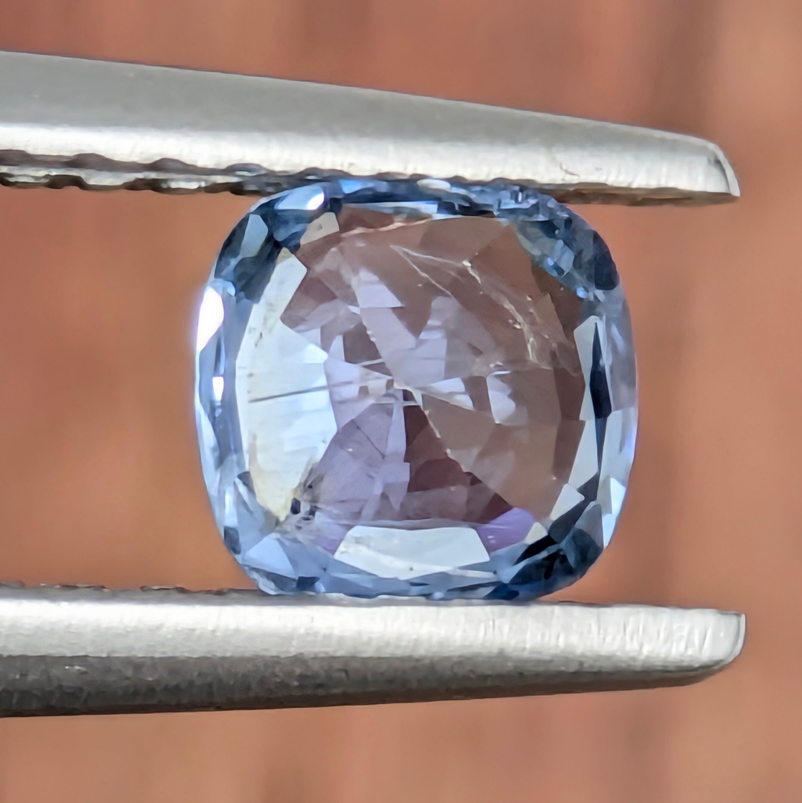 非加熱ブルーサファイアルース ミャンマー・モゴック産 【0.64ct