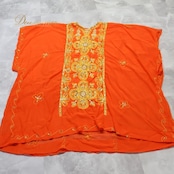 ベリーダンス 衣装 ハリージドレス オレンジ系 スパンコール ビーズ 橙 黄 金 ガラベーヤ ワンピース ドレス 爽やか 羽織り 民族舞踏 ダンス衣装 刺繍 ステージ衣装 華やか 鮮やか 豪華 装飾 明るい 透け感 ゴールド系 イエロー系