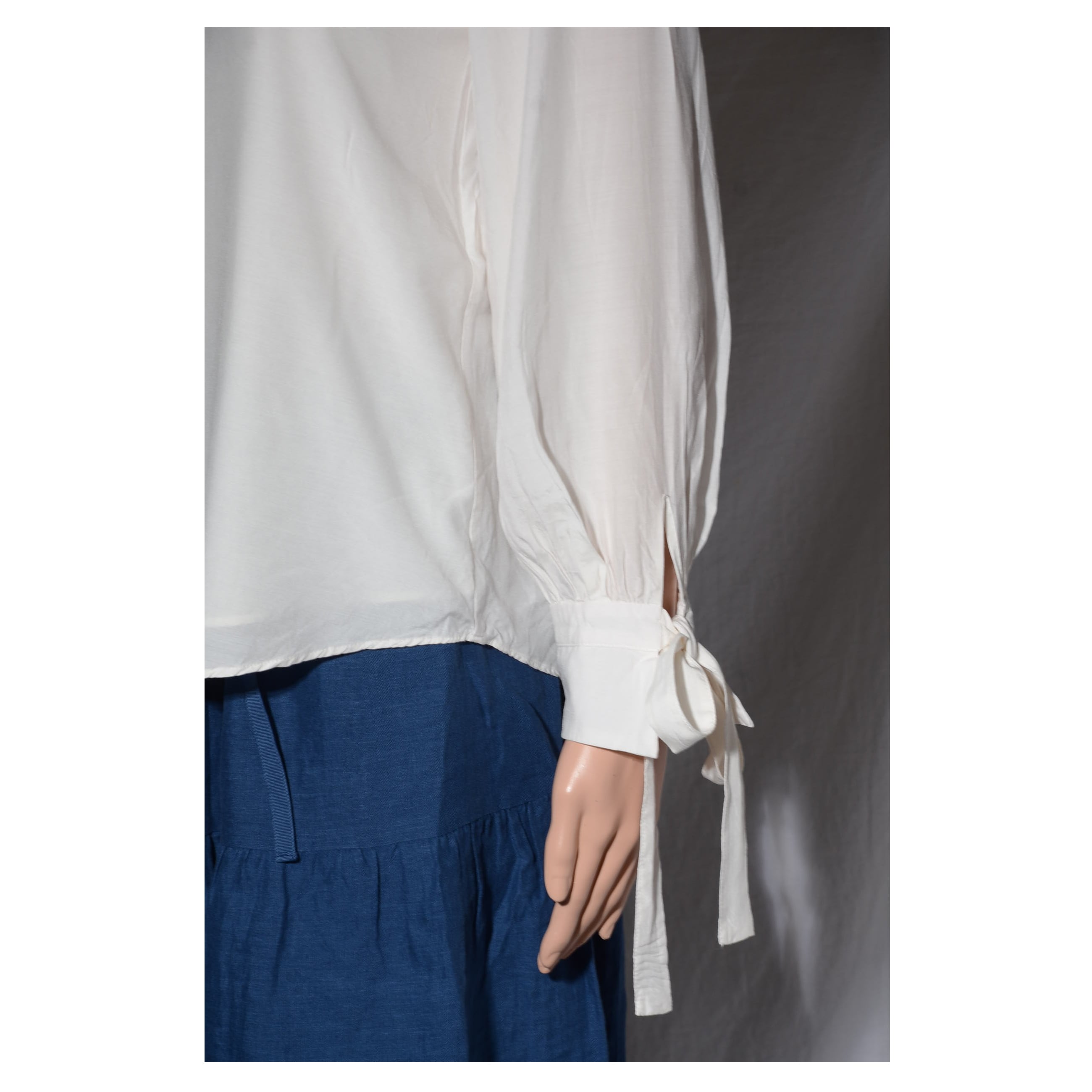 マックスアンドコー　袖リボン　ヴィスコース／シルク　プルオーバーブラウス max&co, viscose/silk. ribbon long sleeve pullover blouse