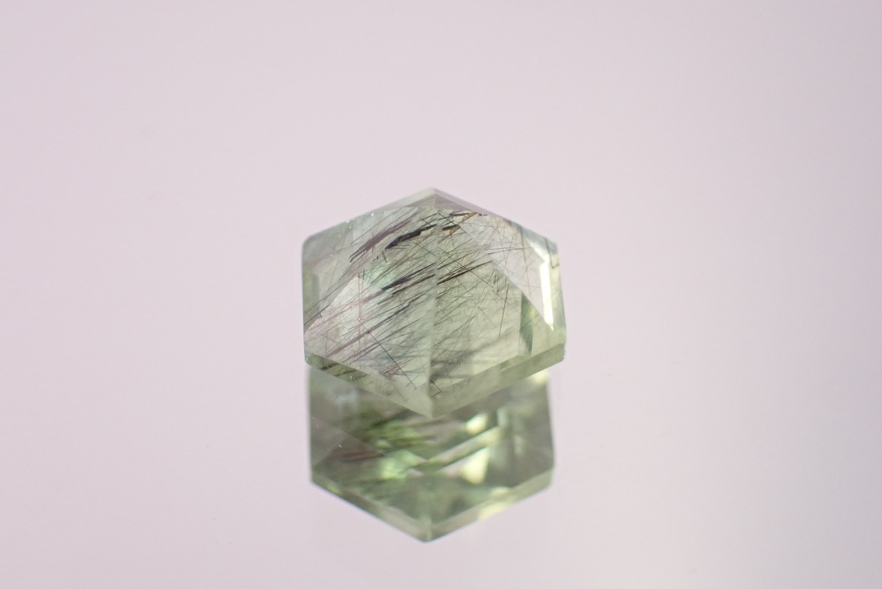 ルドウィジャイトインペリドット　1.85ct　[D2-509]