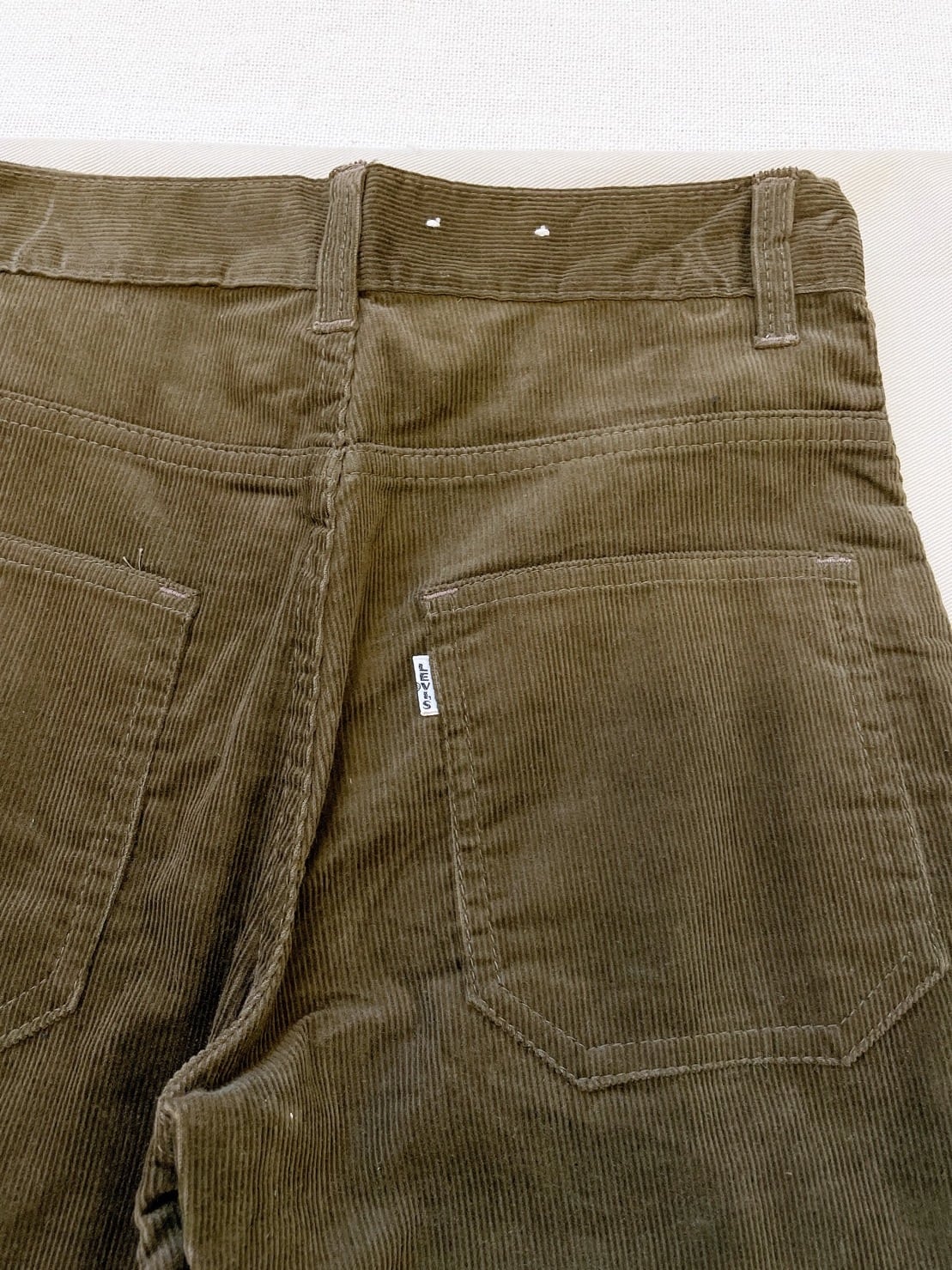 70年代 Levi's コーデュロイフレアパンツ ビッグE | Used & Vintage Clothing 『VALON』『Lanp』  powered by BASE