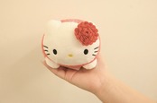 ハローキティスマイル　もちもちマスコット　カーネーション
