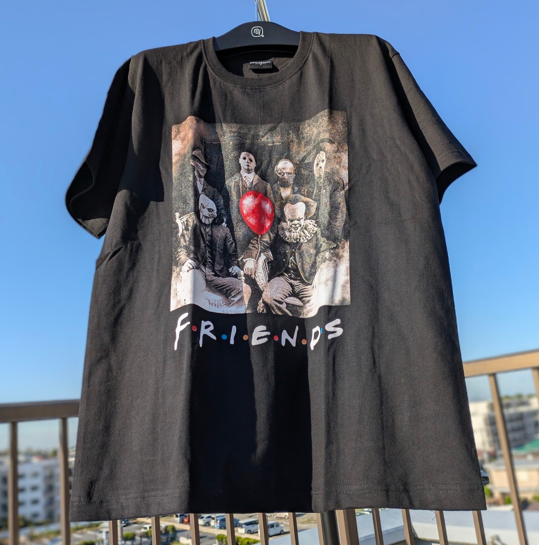【 FRIENDS・ホラー映画キャラクター集合(笑)（フレンズ）】 映画Tシャツ / Tシャツ / ホラー映画キャラクター 〚アメリカン雑貨 アメトイ〛
